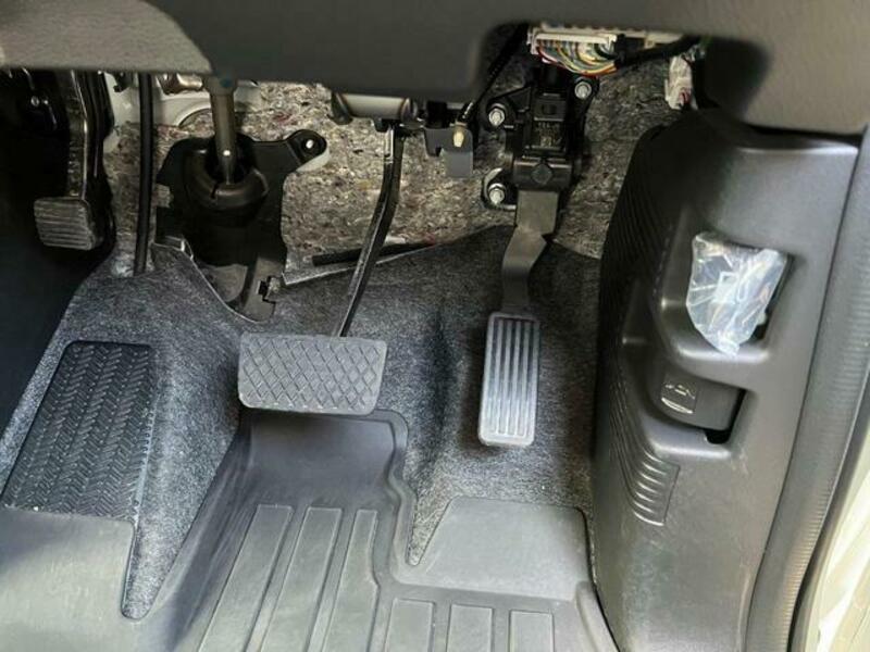 N-VAN