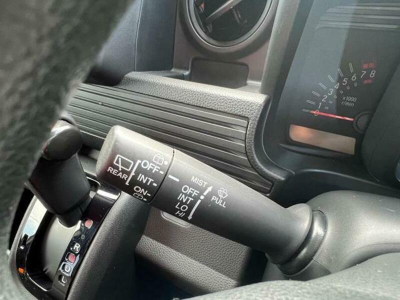 N-VAN