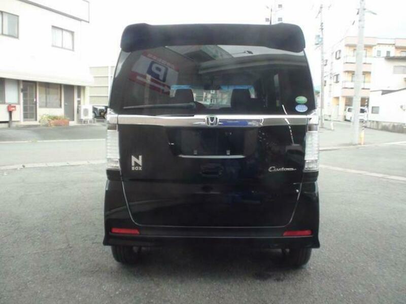 N BOX CUSTOM