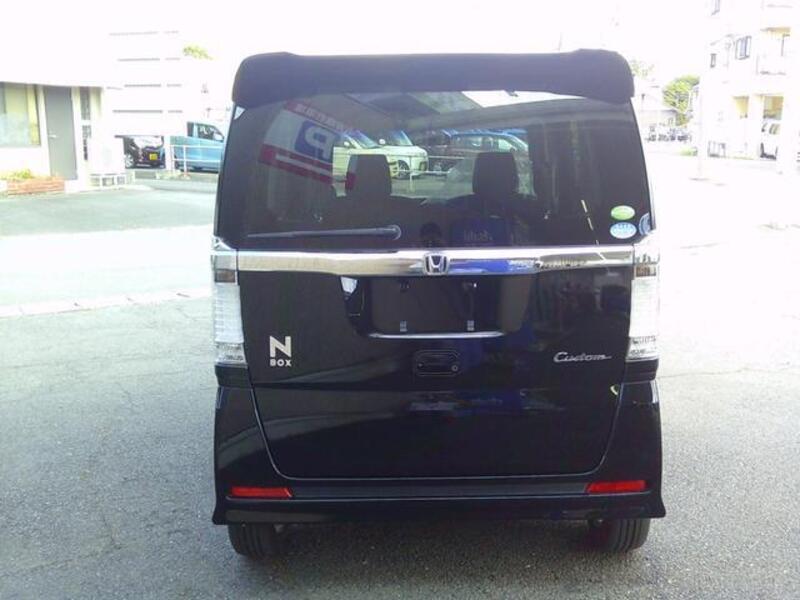 N BOX CUSTOM
