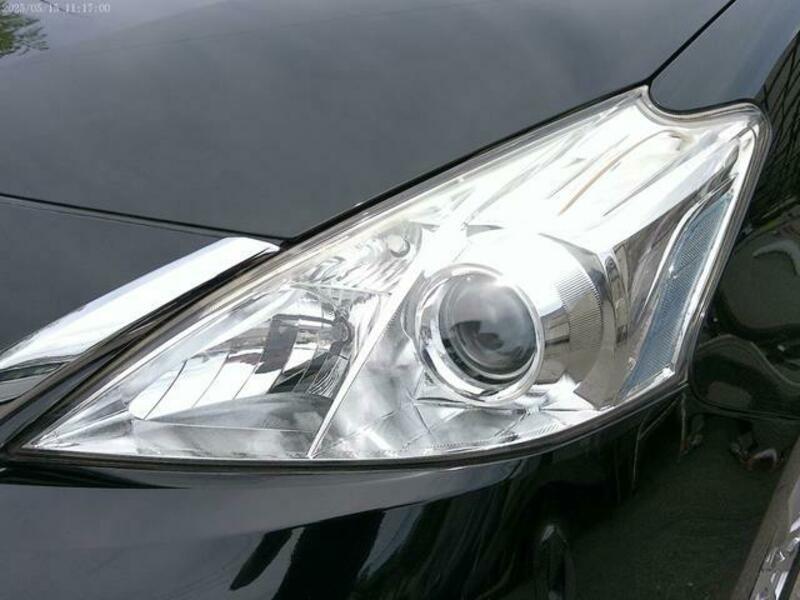 PRIUS ALPHA