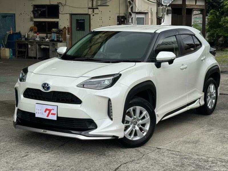 YARIS CROSS
