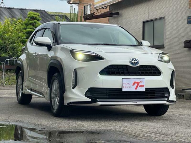 YARIS CROSS