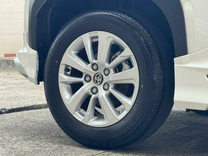 YARIS CROSS