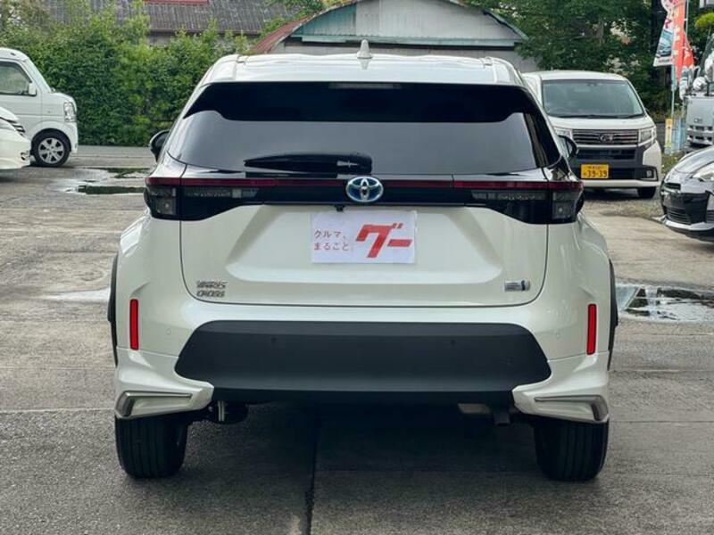 YARIS CROSS