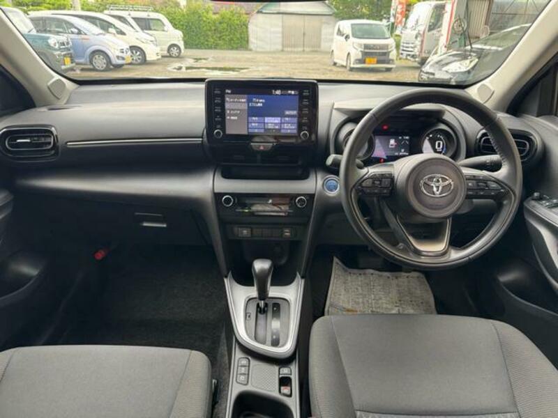 YARIS CROSS