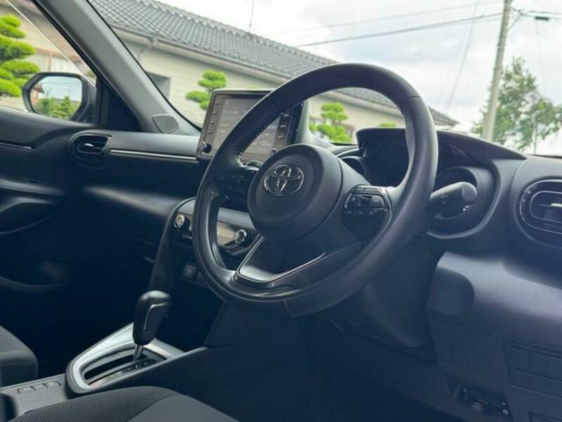 YARIS CROSS