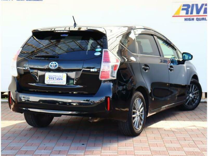 PRIUS ALPHA
