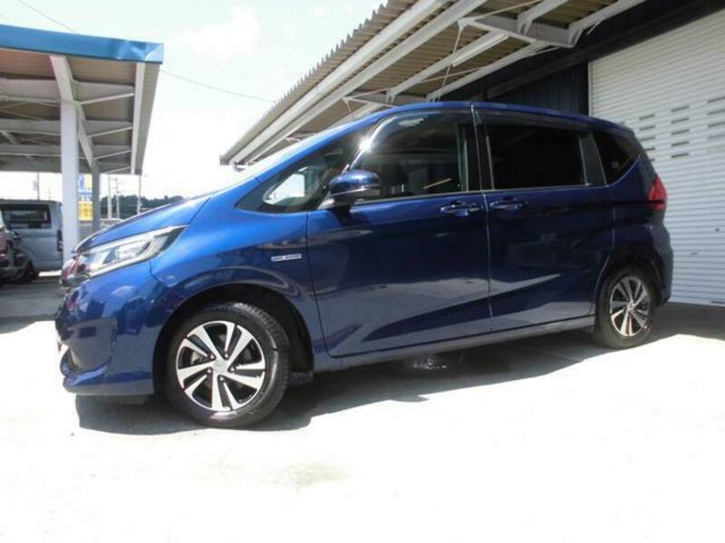 HONDA FREED HYBRID