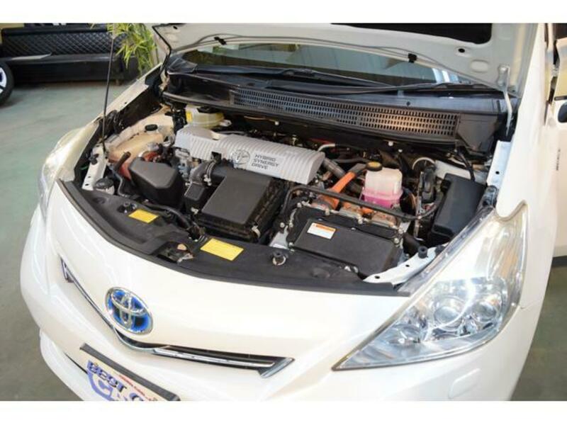 PRIUS ALPHA