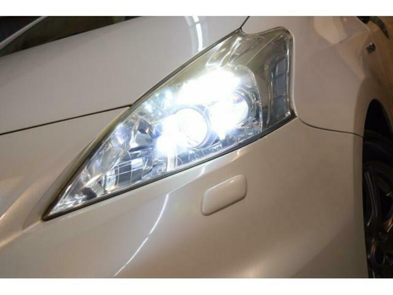 PRIUS ALPHA