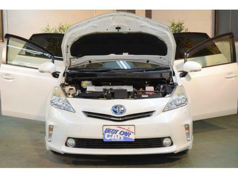 PRIUS ALPHA