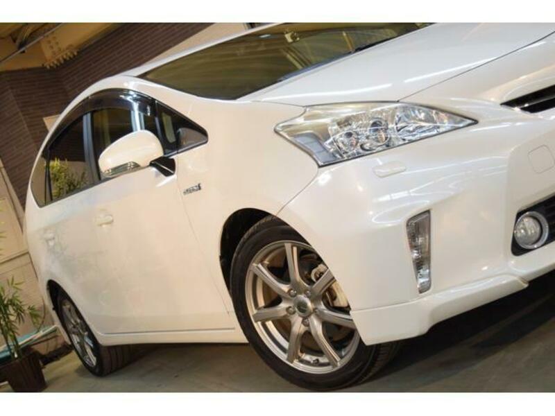 PRIUS ALPHA