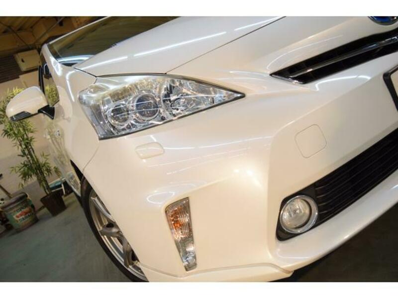 PRIUS ALPHA