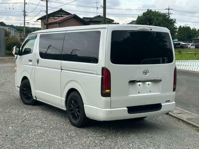 HIACE VAN
