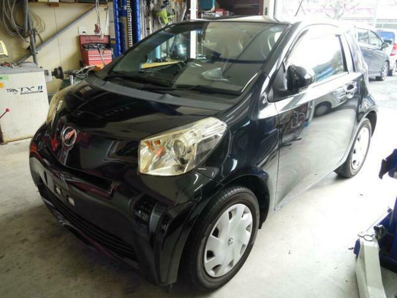 TOYOTA IQ