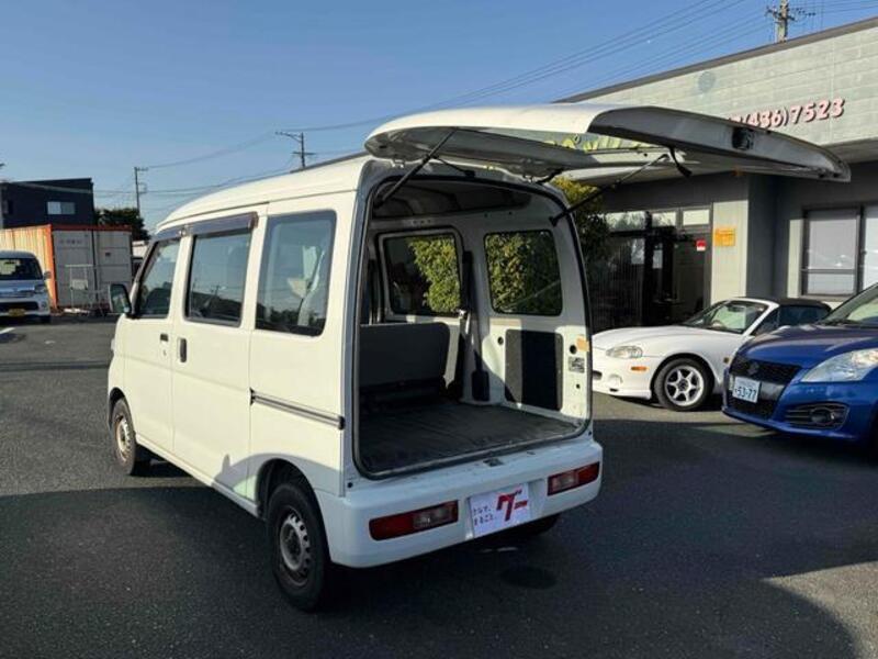 PIXIS VAN