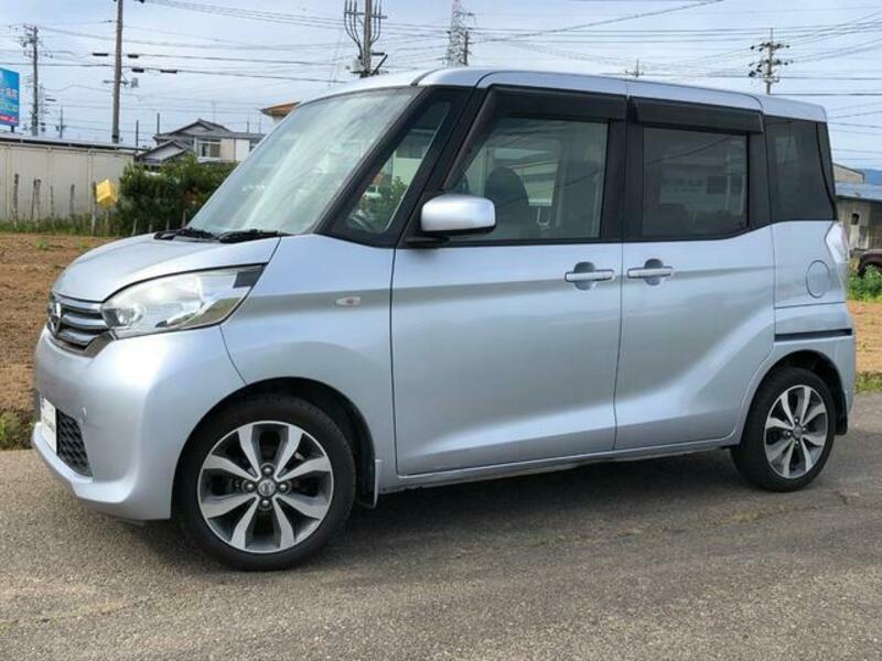 NISSAN DAYZ ROOX