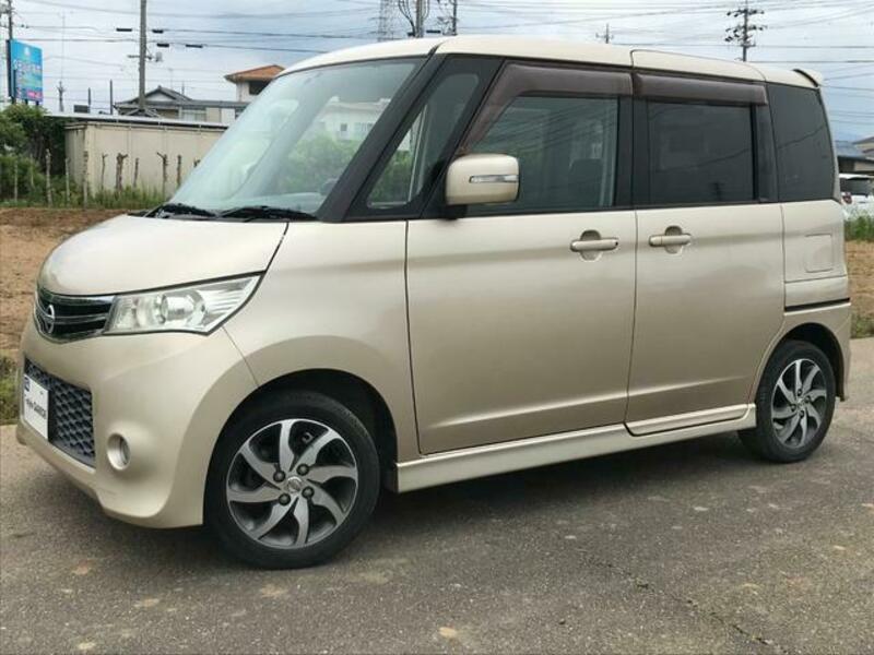 NISSAN ROOX