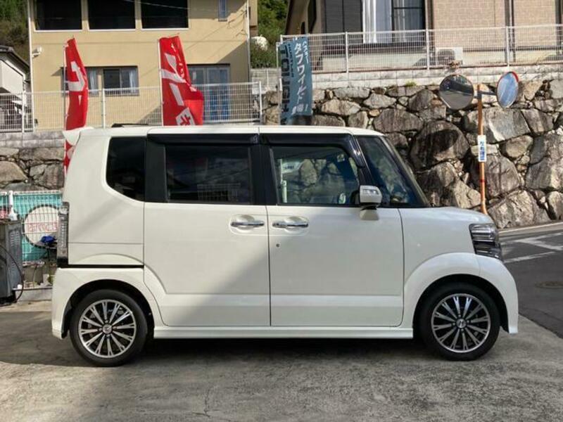 N BOX CUSTOM