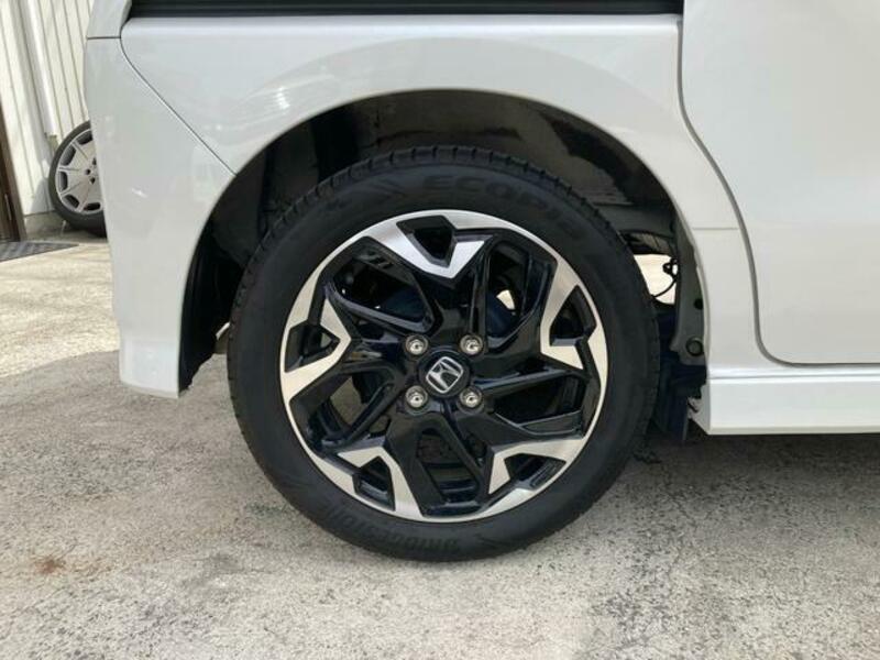 N BOX CUSTOM