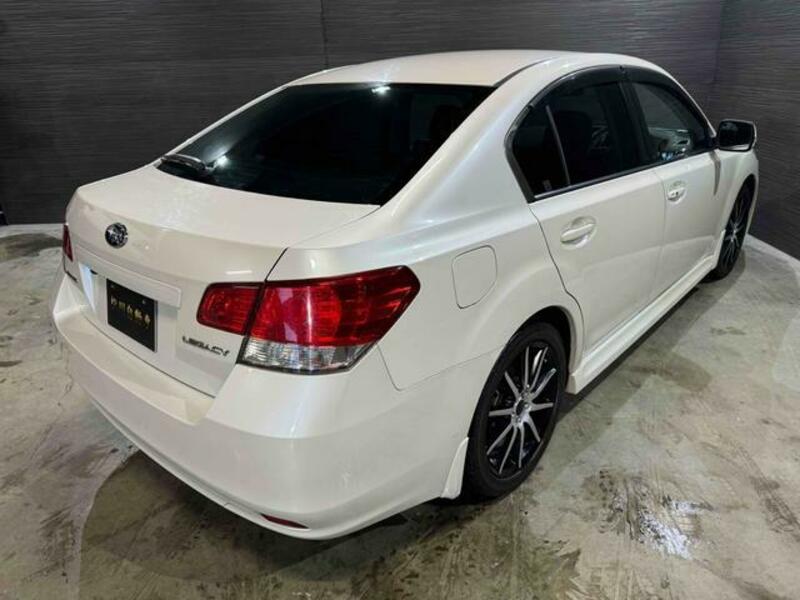 LEGACY B4