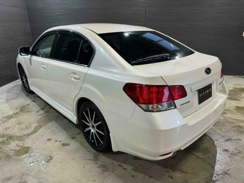 LEGACY B4