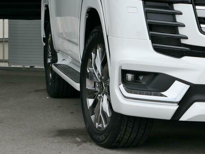 LAND CRUISER