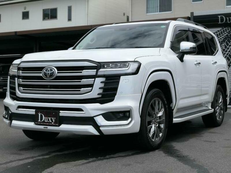 LAND CRUISER