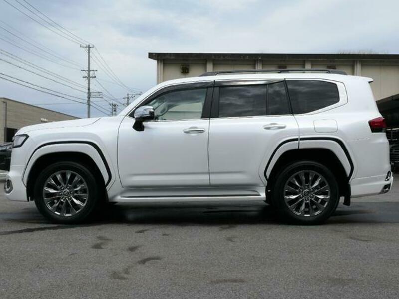 LAND CRUISER
