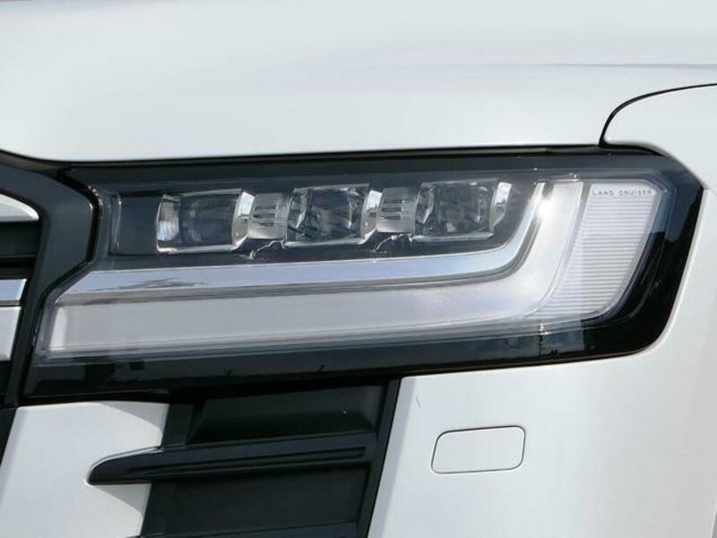 LAND CRUISER