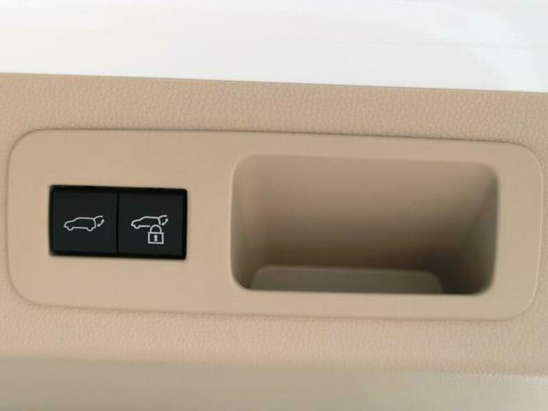 LAND CRUISER