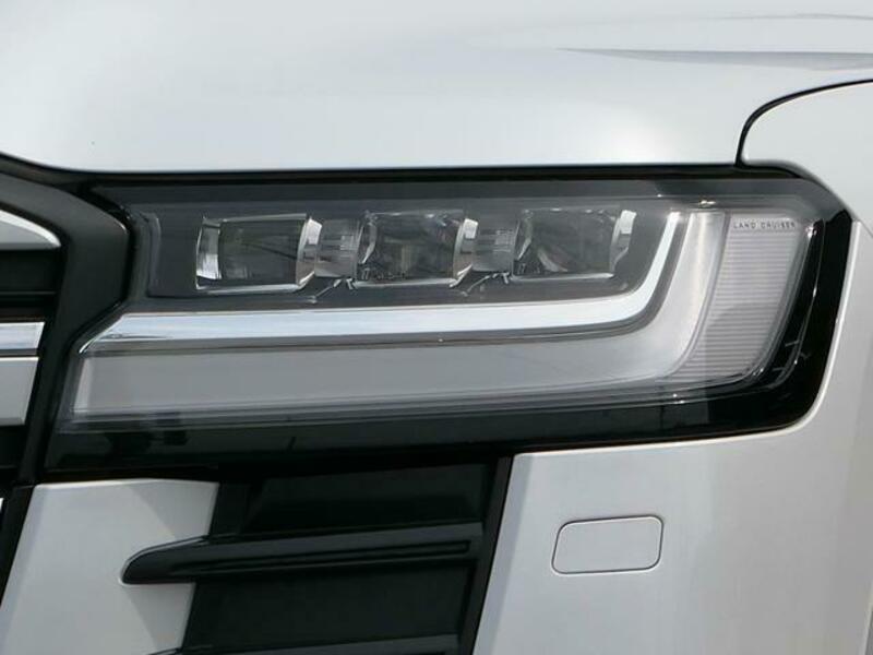 LAND CRUISER