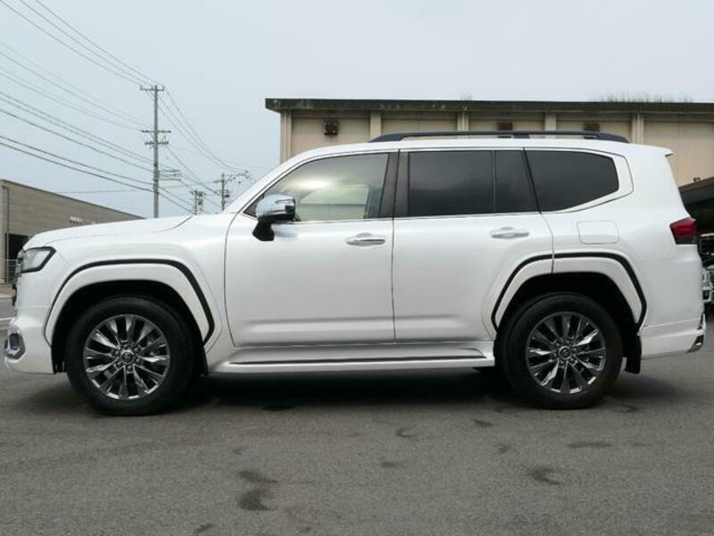 LAND CRUISER