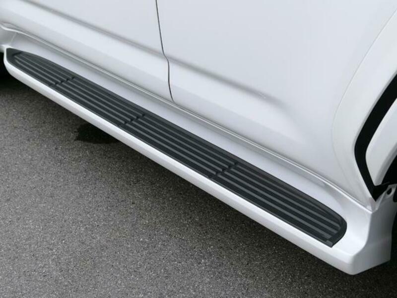 LAND CRUISER