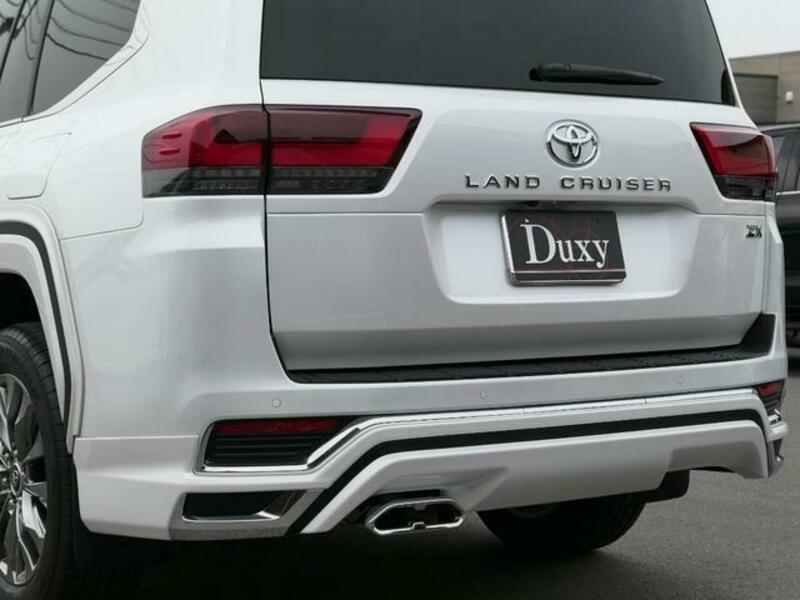 LAND CRUISER