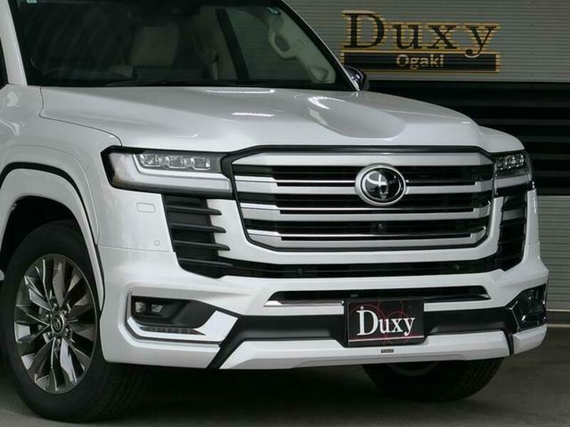 LAND CRUISER