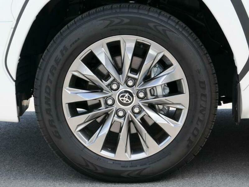 LAND CRUISER