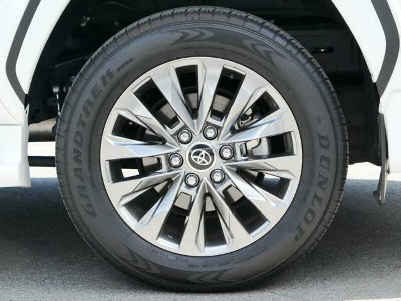 LAND CRUISER