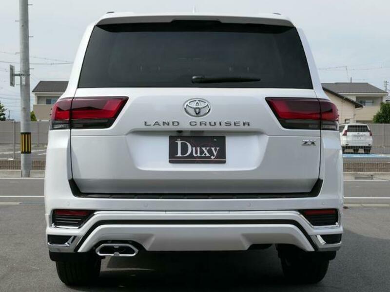 LAND CRUISER