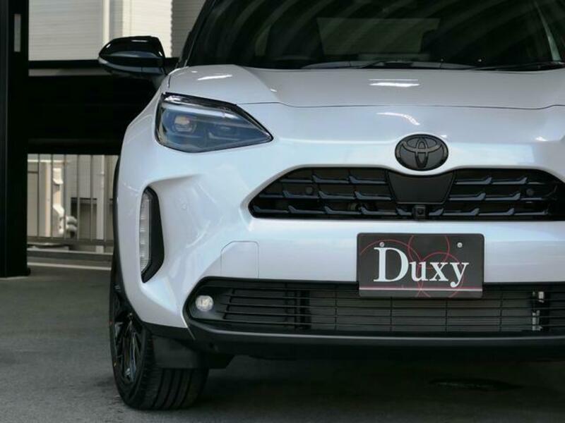 YARIS CROSS