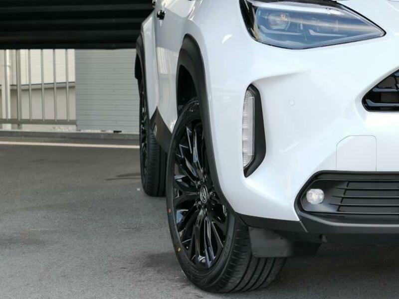 YARIS CROSS