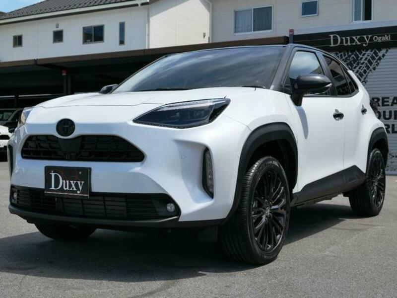YARIS CROSS