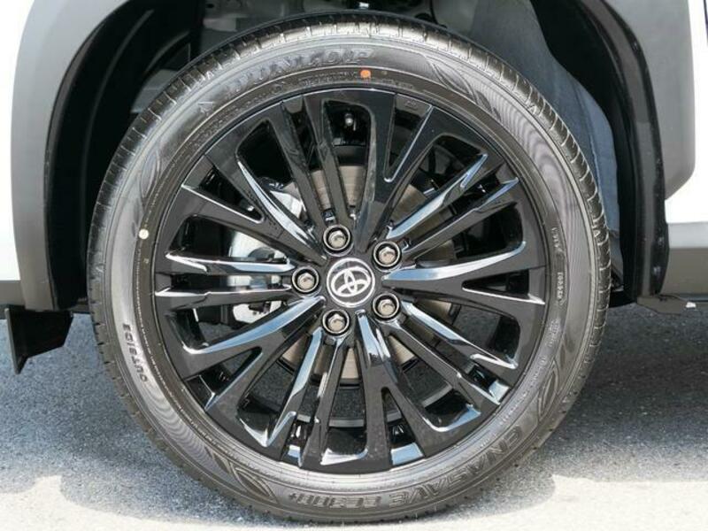 YARIS CROSS