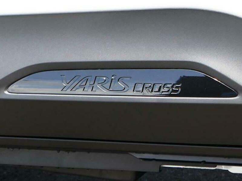 YARIS CROSS