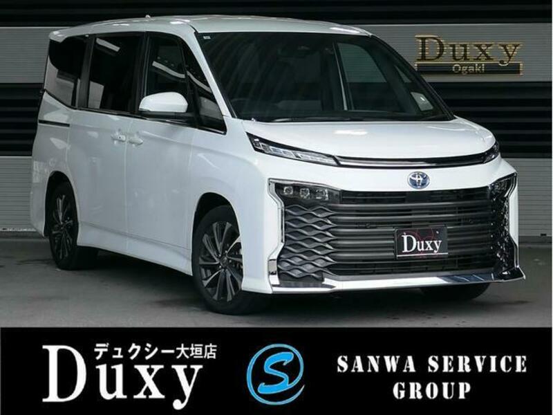 TOYOTA VOXY