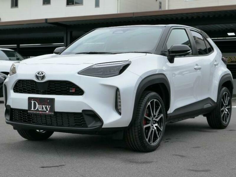 YARIS CROSS