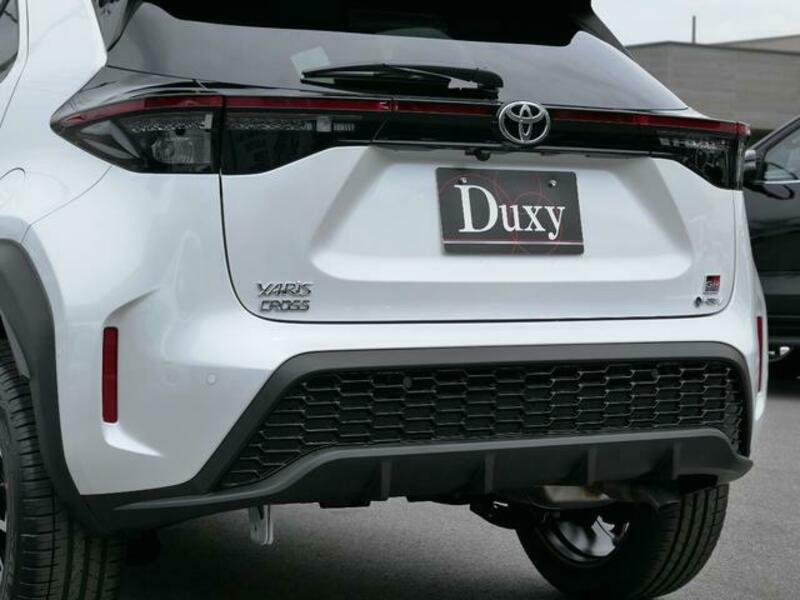 YARIS CROSS