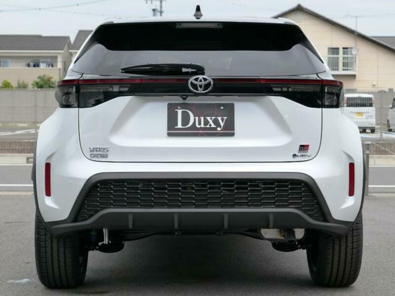 YARIS CROSS
