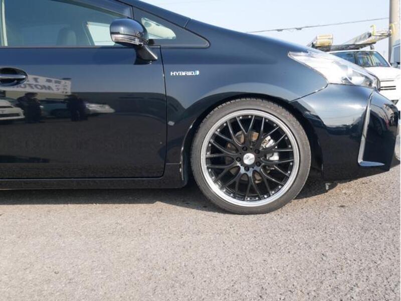 PRIUS ALPHA